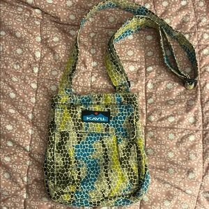 KAVU Kids Size Crossbody Bag in Blue, Yellow & Cream Print